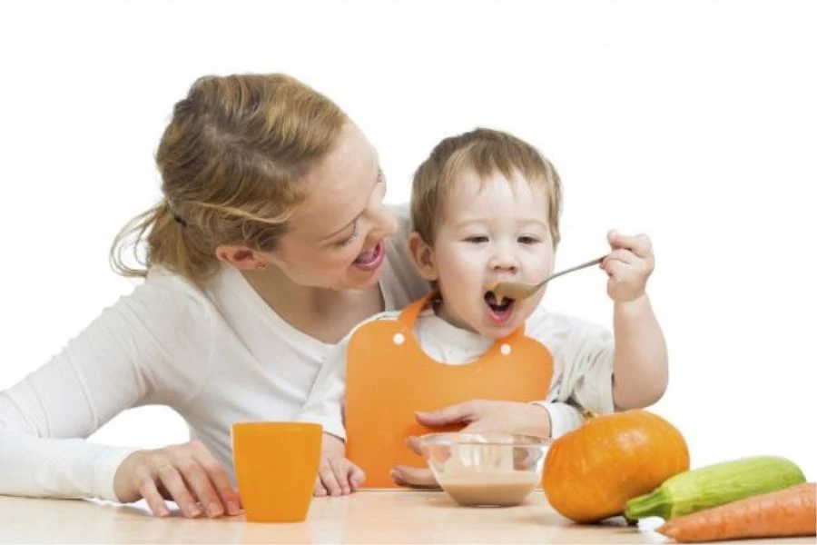 Bebeklerde Ek Gıdaya Ne Zaman Başlanmalı?