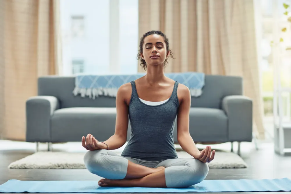 İş Kadınlarının Evde Kendi Kendine Yoga ve Meditasyon Uygulamaları