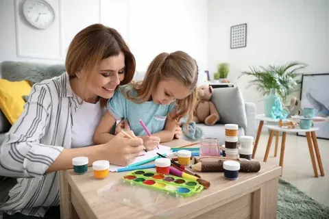 İş Kadınlarının Evde Eğlenceli ve Öğretici Aile Aktiviteleri Planlama