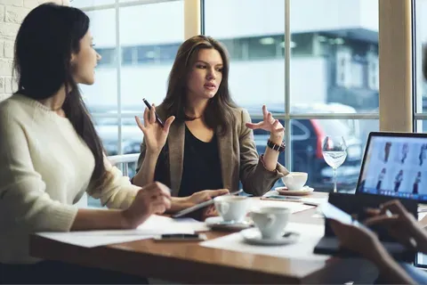 Kadınlar İçin İş Hayatında Networking Stratejileri
