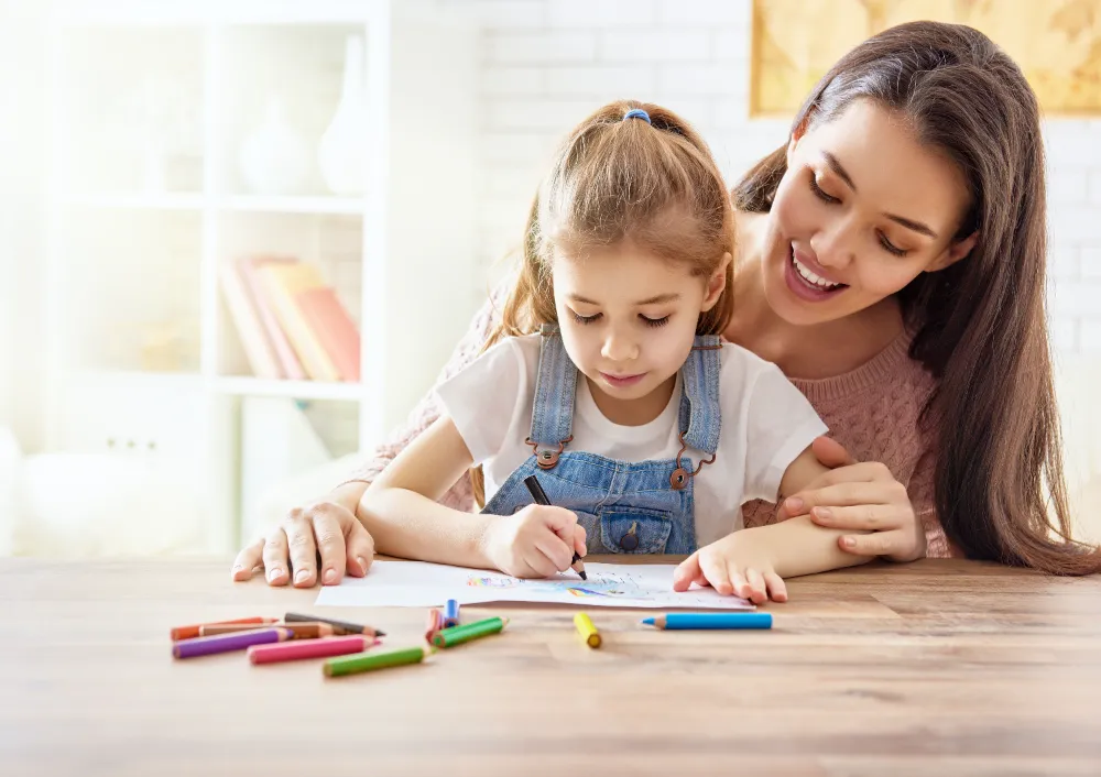 İş Kadınlarının Evde Çocuklarıyla Eğlenceli ve Öğretici Aktiviteler Planlama